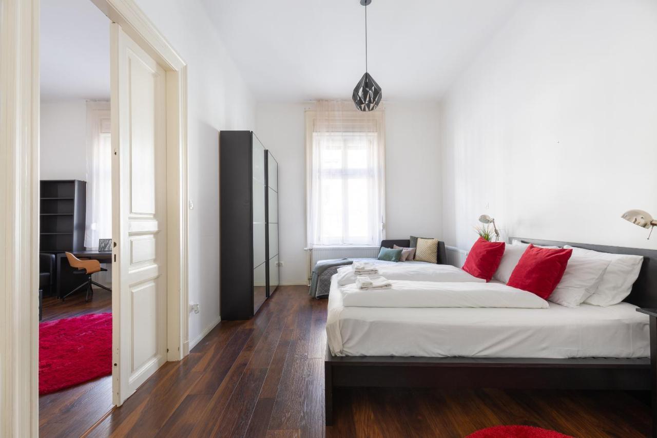 Red Dot One - New Unit In Heart Of Jewish Quarter Apartamento Budapeste Exterior foto